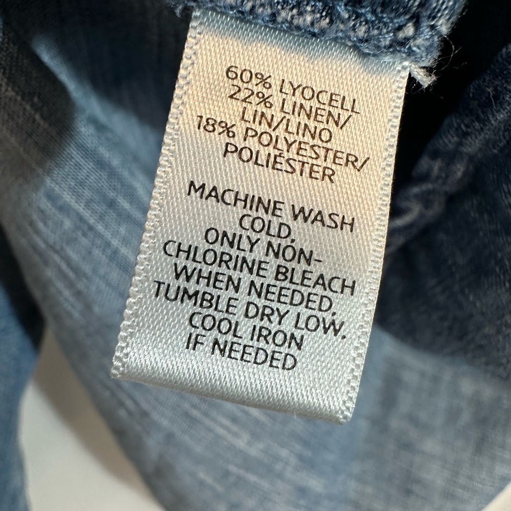 Ann Taylor Loft Womens Petite SP Shirt Blouse Top Chambray Denim Lightweight - Picture 9 of 9